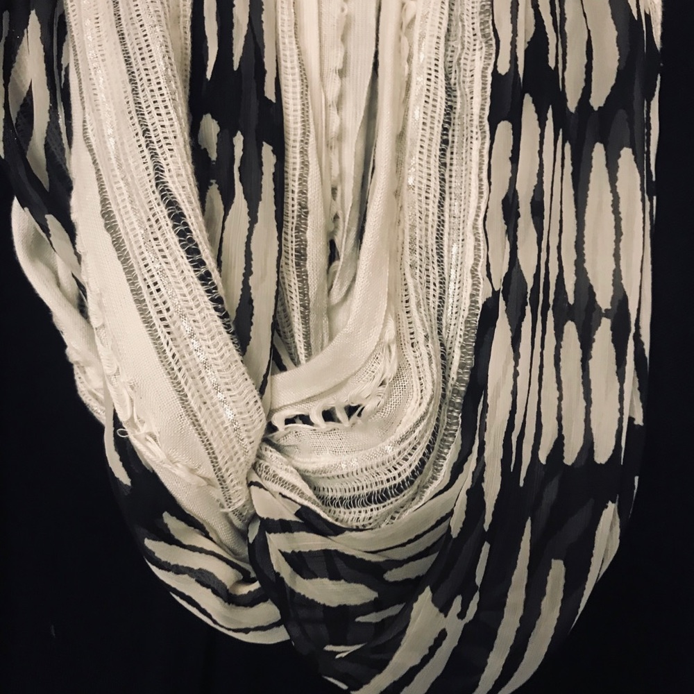 Infinity Scarf - Picture 3 of 7